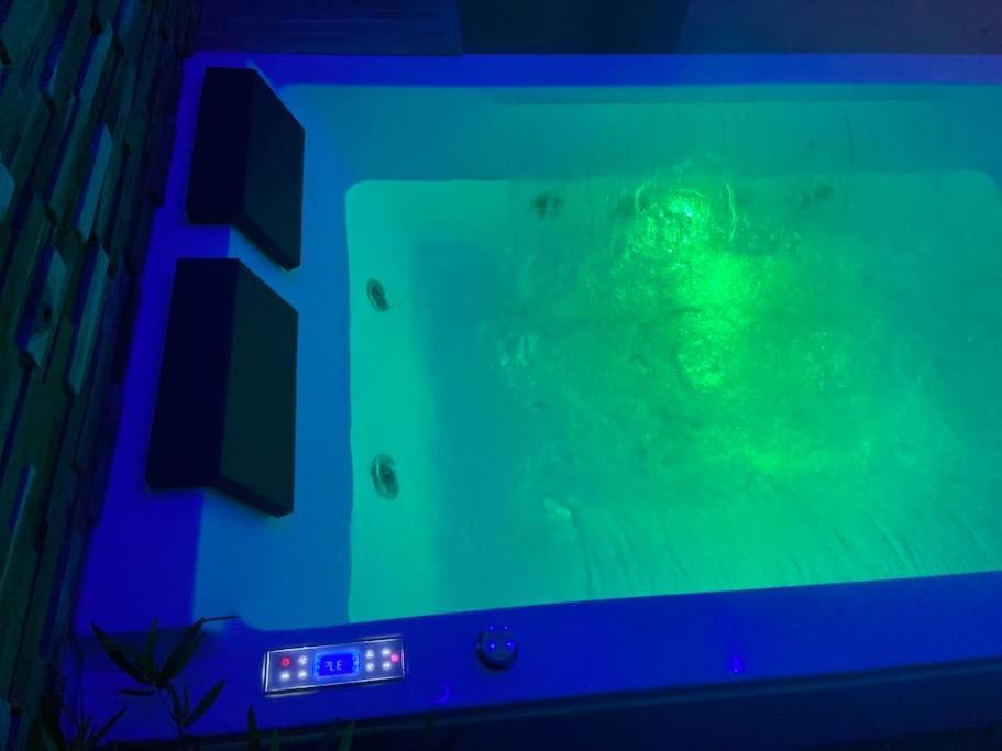 Lover Dose Spa Виерзон Екстериор снимка