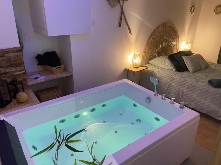 Lover Dose Spa Виерзон Екстериор снимка